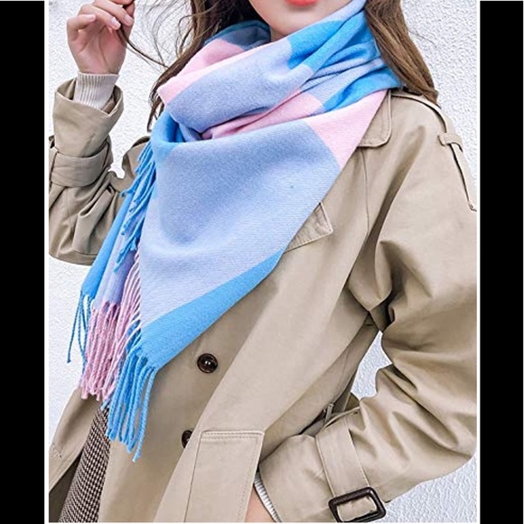 🆕 Long Shawl ❄️ Thick Warm Knit Scarf or Shawl - Picture 2 of 3